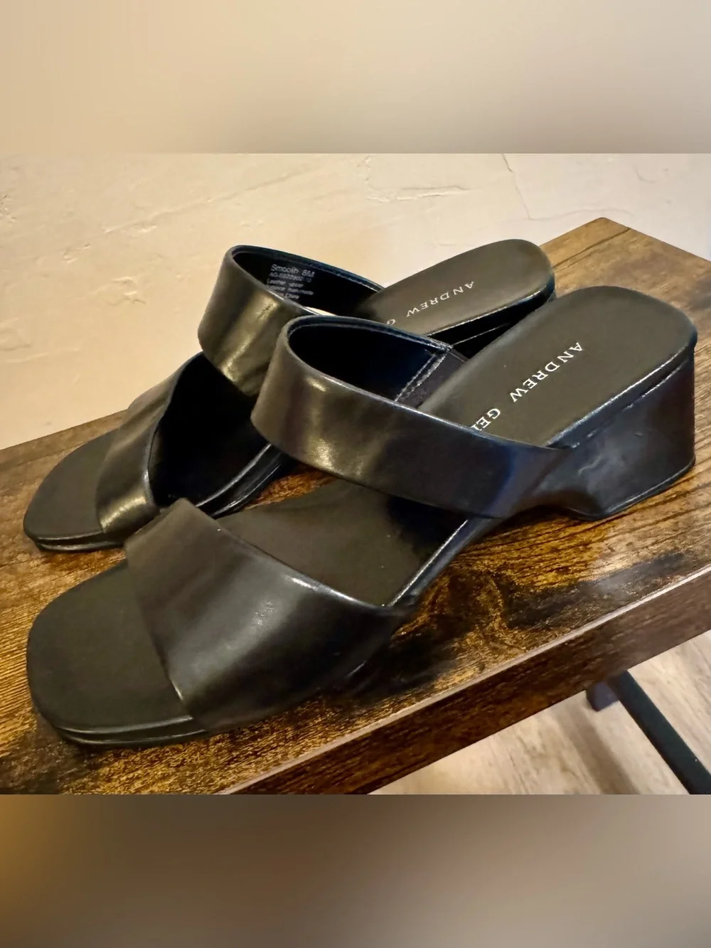 Andrew Geller Black Leather Slide Heel for Women Sz 8M